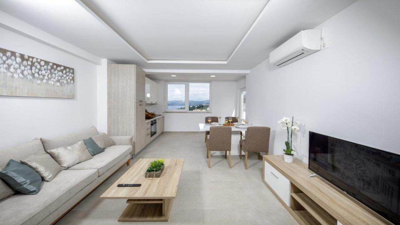 Apartments Mi&Ni ツァヴタット エクステリア 写真