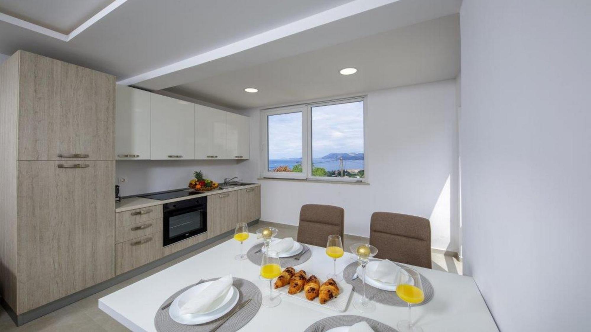 Apartments Mi&Ni ツァヴタット 部屋 写真